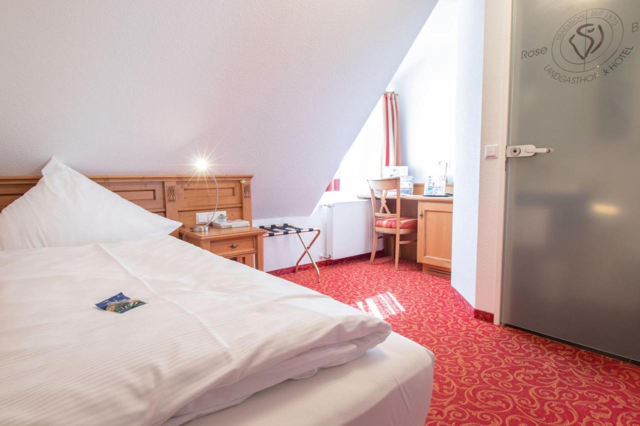 Landgasthof & Hotel Zur Rose Berg Ehingen  Eksteriør billede
