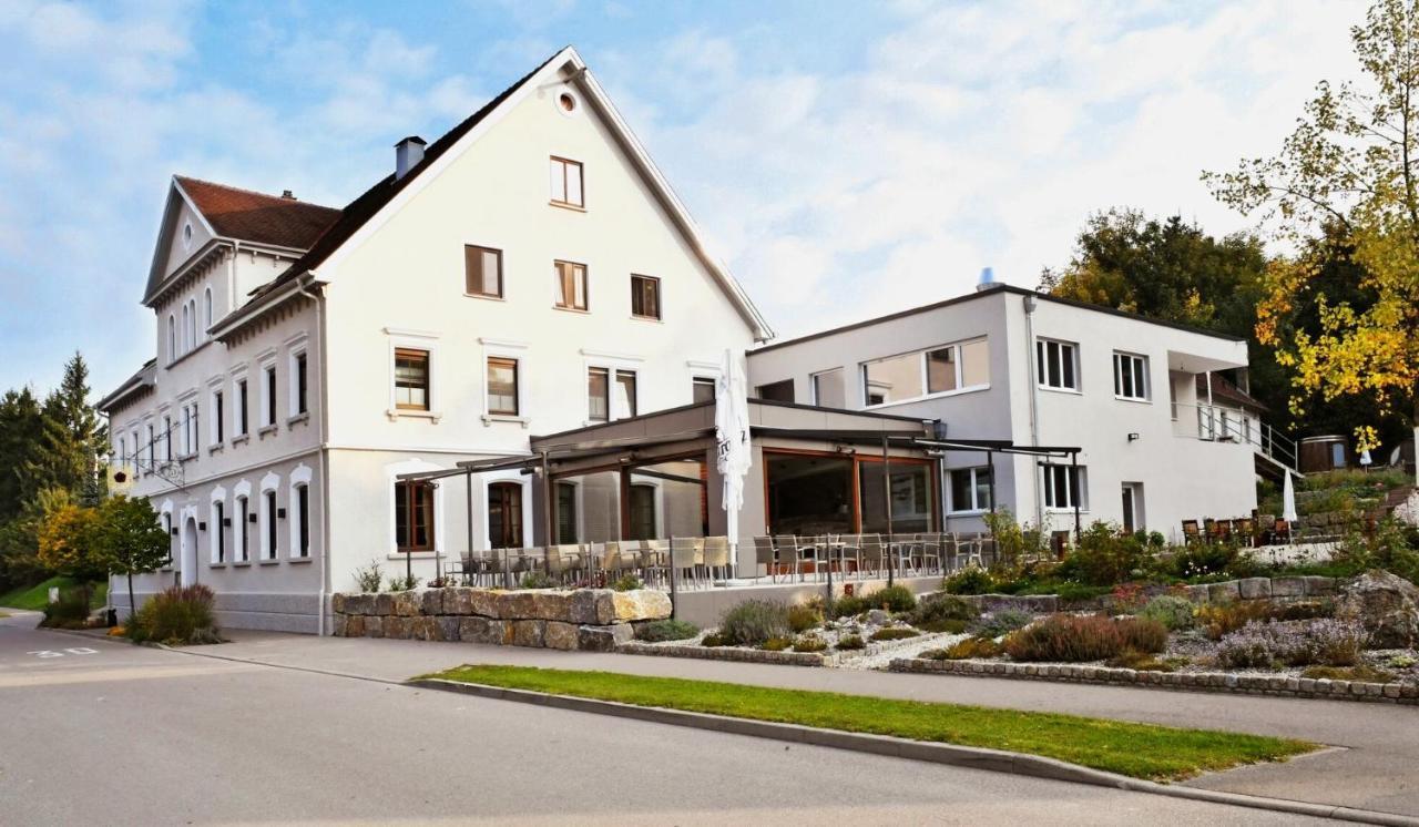 Landgasthof & Hotel Zur Rose Berg Ehingen  Eksteriør billede
