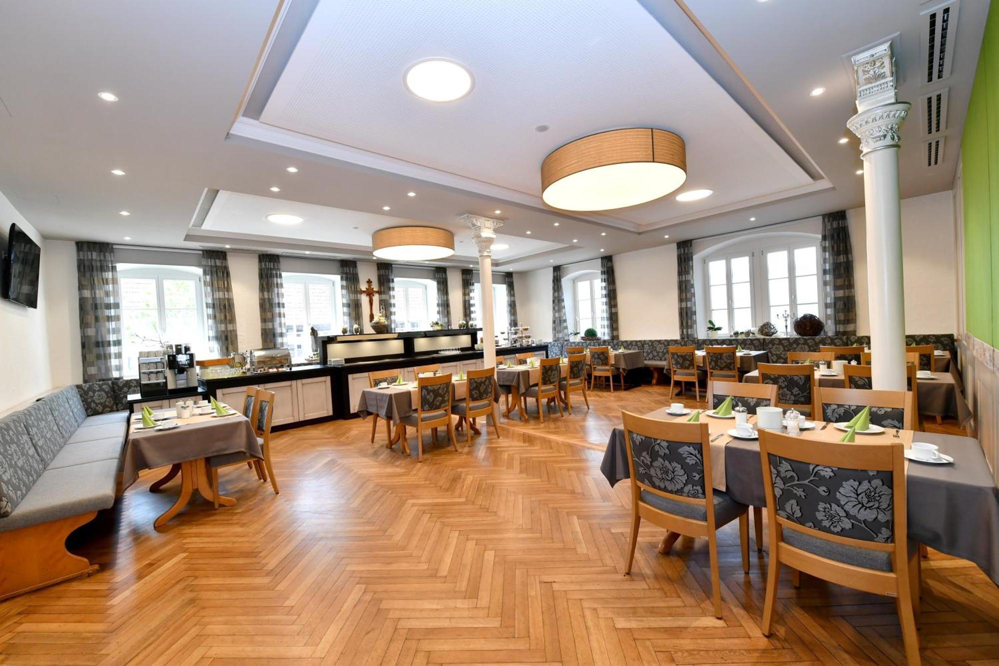 Landgasthof & Hotel Zur Rose Berg Ehingen  Eksteriør billede